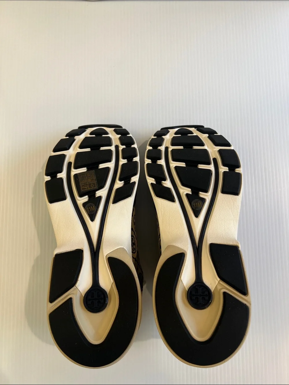 New Tory Burch Women’s Navy Blue and Cream Logo Sneakers in Size 11